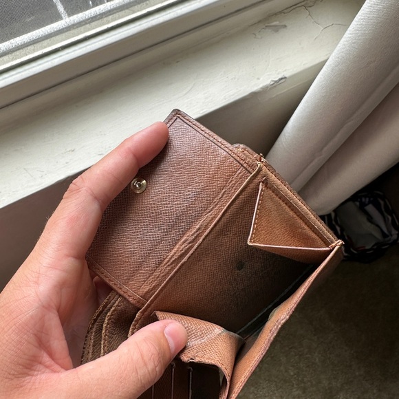 Louis Vuitton Wallet - Picture 5 of 5